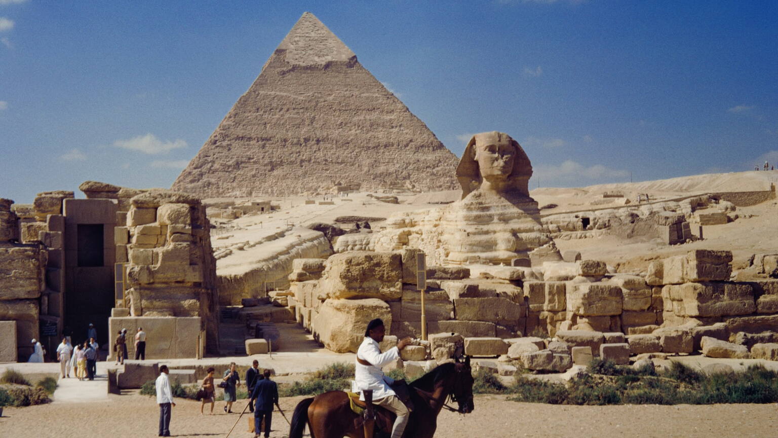 live like a local in Giza