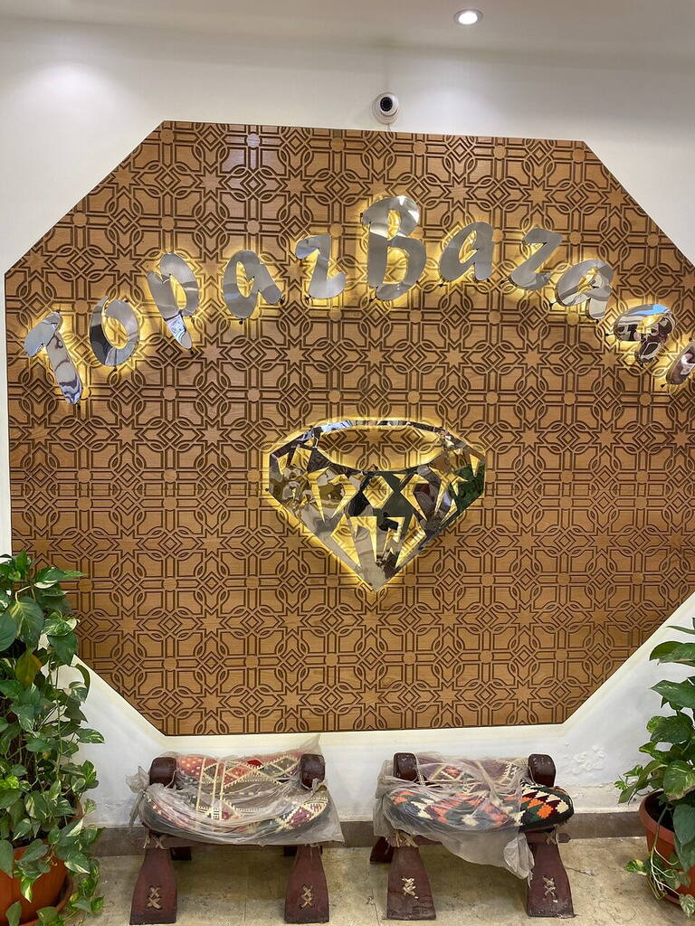 can live like a local in Giza 