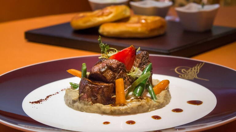 Live like a local in Giza 
